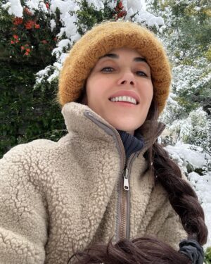 Cansu Dere Instagram - Günaydın ❄️🐾