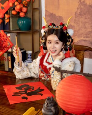 Cao Lu Instagram - 新年快乐～복 많이 받으세용~❤️#차오루