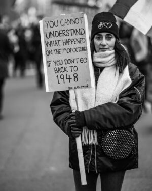 Carice van Houten Instagram - 20 observations from today's protest in London.