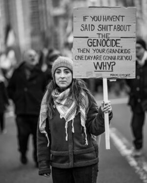 Carice van Houten Instagram - 20 observations from today's protest in London.