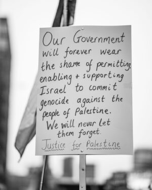Carice van Houten Instagram - 20 observations from today's protest in London.