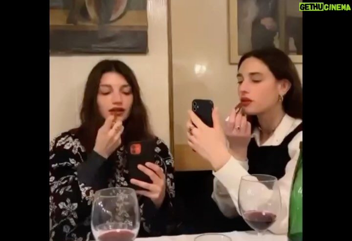 Carlotta Antonelli - 5.7K Likes - Cosa c’è da aggiungere ? Tutto.
Tu sei una delle mie sorelle,e sei tante altre cose,non posso dire ‘tu sai’ perché lo sanno tutti. Alla bellezza che abbiamo vissuto insieme e anche a tutto lo schifo. A tutta la vita che ci siamo bevute,senza pensare,a tutte le lacrime dolci e a quelle amare,al buio. Ai tuoi anni di cristo,che per quanto lo invochiamo invano non si sa… ma mai veramente invano perché ci sta sempre un motivo per farlo. Sei sempre una bambina e una donna saggia. Sei la mia Thelma. Potrei scrivere chilometri di cose. Che altro dirti? Finché morte non ci separi ❤️ Auguri amore mio