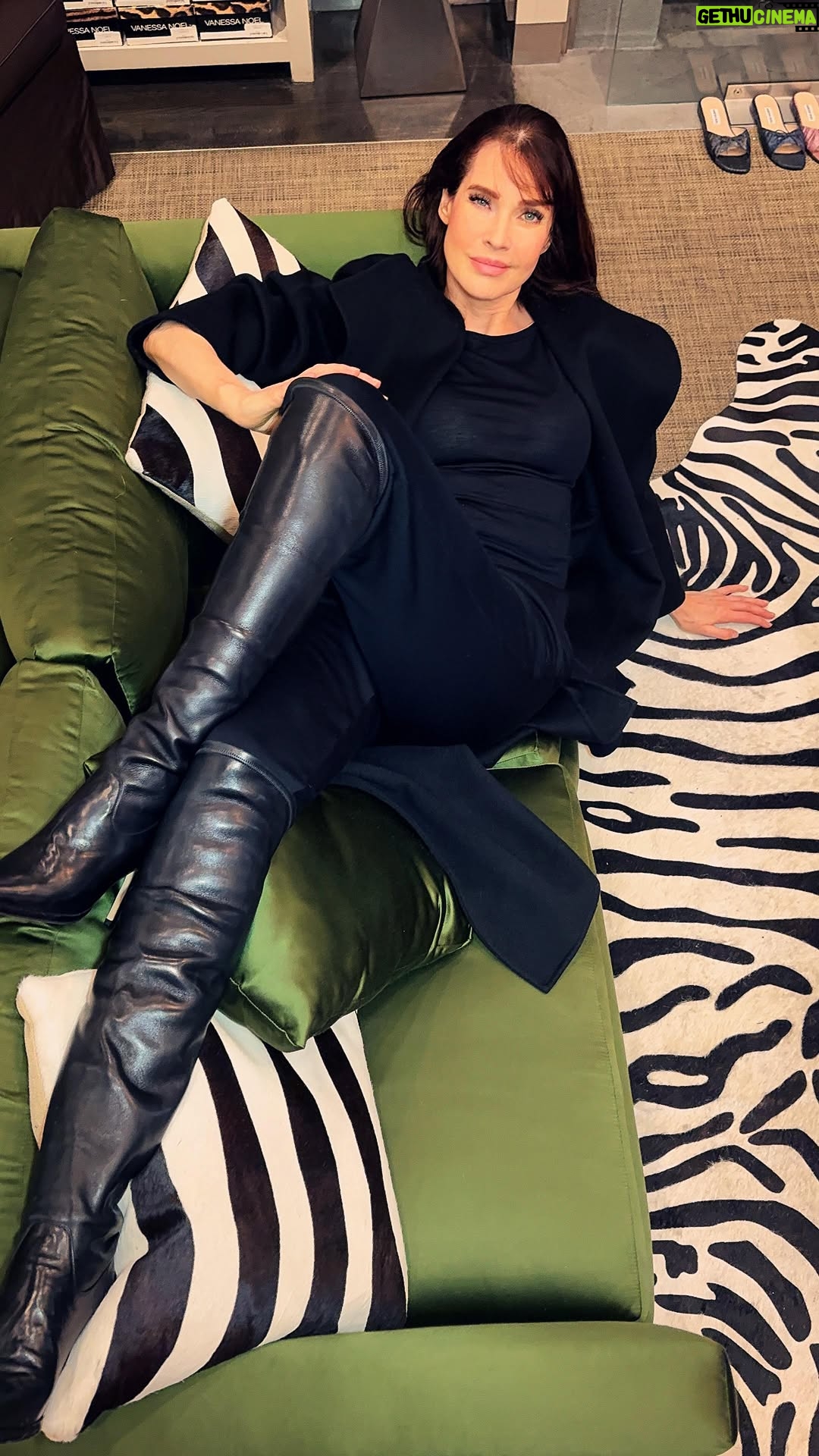 Carol Alt - 9.3K Likes - These boots AINT’T made for walkin’… So I ain’t walkin’ in them! They’re too beautiful…
Did you ever have anything too beautiful that you didn’t want to wear it cause you didn’t want to ruin it? I have so many things like that… things that I put directly straight into the archive and never wore it because it was just too nice.
I know… I’m silly. but at the end of the day, I’m happiest in my sweatpants when I’m home, but I do love to get dressed up when I go out!
So anyway… Any stories about something you had that you love too much to wear?
#outfit by @toorallie from @crescala_collective #boots @vanessanoelshoes @vanessanoelstyle