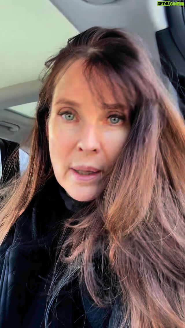 Carol Alt - 7.8K Likes - 🔥💙 Let’s Unite in Solidarity 💙🔥
I’ve been in tears about the LA fires. We must remember that we are a community and that we must help one another. Instead of feeling down, let’s all do our part this weekend. There are locations where you can drop off items that are needed. Let’s be strong for one another and make it easier for those in need. Here’s the information - do your spring cleaning now, it’ll feel good.
📍 Locations for Donations:
1. Ray’s on the Lower East Side
📍 Address: 177 Christie Street, New York, NY
📞 Contact: Kate
2. Ray’s GP
📍 Address: 905 Lorimer St, Brooklyn, New York 11222
📞 Contact: @Racheljoelson
🌟 Donation Items Needed:
- Boxes
- New socks
- New underwear
- New towels
- Gently used men’s and kids’ clothes
- Blankets
- Toiletries
- Jackets
- Hangers
- Pet toys and beds
- Phone chargers, extension cords, portable chargers
All donations will be sent to North Hollywood’s COOPLA. Let’s make a difference together! #LAFireDonations #NYCPeersShowingSupport
@shoponpickle is gathering clothing donations to send to LA at no cost. Please drop off your contributions at 21 8th Ave. in the West Village today from 11-7pm and Sunday from 11-6pm. Let’s unite in solidarity. Sending positive thoughts to all. 🙏💕 #SharingIsCaring #CommunityStrong