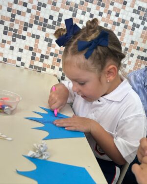 Carolina Ardohain Instagram - @anagarciamoritan Arrancando salita de 3.
🥹💕🏫📚👭
