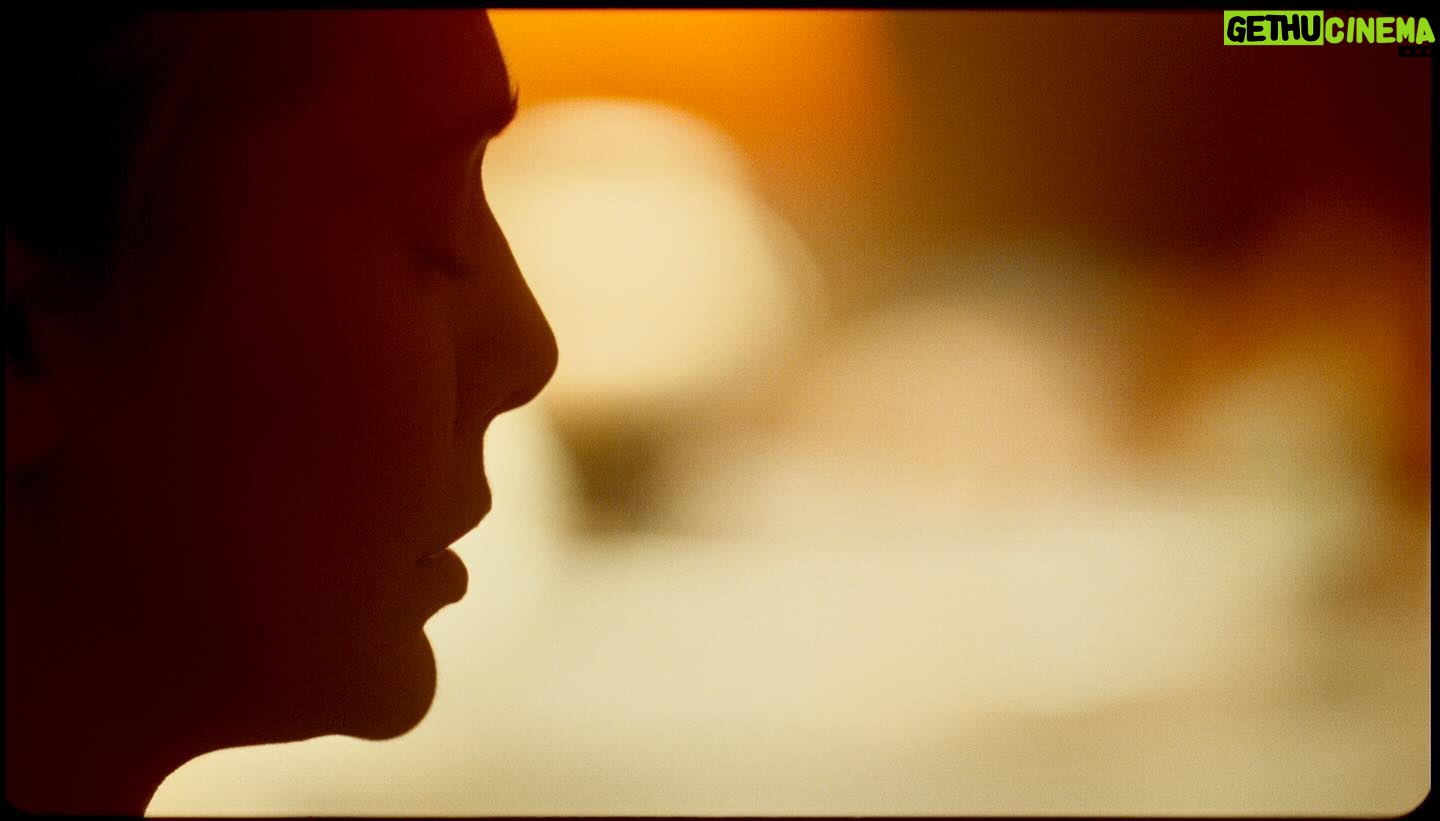 Carrie Coon - 20.4K Likes - ▪️
His Three Daughters
▪️
in theaters and streaming on @netflix
▪️
Written and directed by @azazeljacobs
Cinematography by @samlevydp
Production Design by @kdall_
Costume Design by @diazsadhappy
▪️
BTS photo by @godlis
▪️
Produced by @aorlovsky1 #duncanmontgomery @artsandsciences_ @netflixfilm @malward @maseltov @diazsadhappy