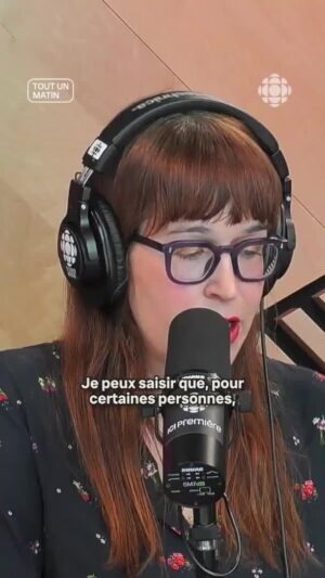 Catherine Ethier Instagram - Comment devenir une personne alliée pour la communauté LGBTQ ? Écoutez la chronique intégrale de Catherine Ethier sur RC OHdio. (Tout un matin, émission du 7 février)

« Une femme trans, c’est une femme; un homme trans, c’est un homme. Ce n’est pas compliqué, ce n’est pas quelque chose qu’on choisit ni sur lequel on devrait avoir un avis. » explique Catherine Ethier.

Donald Trump souhaite exclure les athlètes transgenres des sports féminins. Cette récente attaque contre la transidentité s’ajoute à une série d’autres envers la communauté LGBTQ  de la part du milliardaire républicain.

-

#trans #etatsunis #balado #catherineethier #podcast #toutunmatin #montreal #rcohdio #quebec #canada #icipremiere