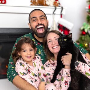 Catherine Francoeur Instagram - Joyeuses fêtes de nous 4 🎄🤍🎁