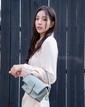 Chae Soo-bin Instagram - #광고 #Fendi #FendiBaguette @fendi