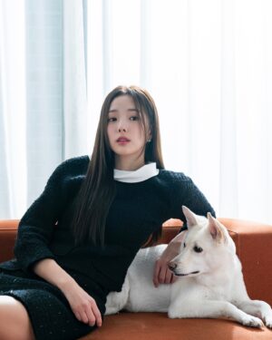 Chae Soo-bin Instagram - 🖤