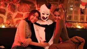 Charlotte McKee Instagram - [SPOILER] … 

…….
…….
…….
thanks for letting us live @davidhowardthornton 🤡♥️