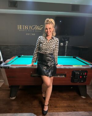 Charlotte McKee Instagram - Meet Lois! @gravesendseries @primevideo @william_demeo_ 🎱💙🎭🎬