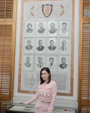 Charmaine Sheh Instagram - 幸福唔係必然嘅，身在福中要知福，種善因得善果，發自內心的善，正是福報所在。

香港保良局，146年嚟為社會不斷布施，為有需要嘅人提供悉心、呵護、吻合嘅幫助，令孩童、老人、弱勢婦孺、殘疾人士重拾溫暖，重新融入社會，呢種互助互愛嘅精神，非常值得我哋去學習及參與。

好開心可以成為「保良局傳承愛心大使」，俾機會我去做一啲利益大眾嘅事，分享我哋嘅愛，一齊去感受助人嘅喜悅，貢獻我哋嘅一份心力，善心同行。

@poleungkuk