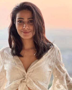 Charu Mehra Instagram - 🌈🌈
