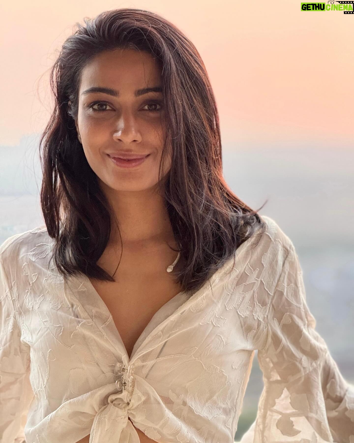 Charu Mehra - 3 Likes - 🌈🌈