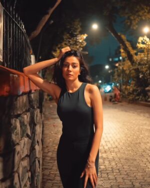 Charu Mehra Instagram - Gratitude for all that’s to come.🧿
Appreciation for all that’s here. 🧿