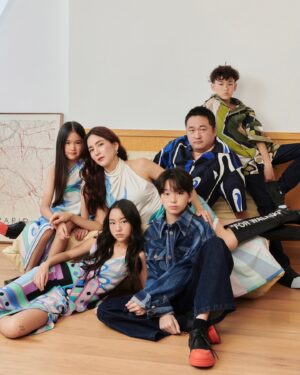 Chidjun Hung Instagram - PS. I LOVE YOU SOO MUCHHH ♥️ 

เบื้องหลังมาแล้วว ฝากติดตาม มีคำถามวัดใจ #youtubemommechidjun ดูคลิปนี้จบแล้วจะรู้จัก รู้ใจครอบครัวเรากันมากขึ้น 🫰 #hungfamily2025