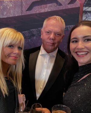 Christina Chong Instagram - The 52nd Saturn Awards continued… The last photo was such a surreal moment 🤩

1) Me 
2) Me again, but a long shot 
3) Presenting with @ethangpeck after Nic Cage had just left the stage ✨✨
4) Bathroom selfies with @tiffany_smith and @mcnavia 
5) I was so thrilled to see my first ever acting teacher @leemorganmanagement (who was also my first acting agent) and fellow Italia Conti student @kerriemaileycast at the awards 🤩 Apparently, they were talking about me and then I walked on stage! What a crazy, beautiful and small world 😃

Special thanks to @bigdogdavetabb who I don’t have a picture off 😑

#saturnawards @saturnawards