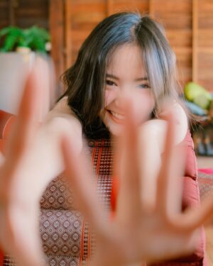 Chutima Maholakul Instagram - 🪿🪿🪿
📸 @nos_portrait