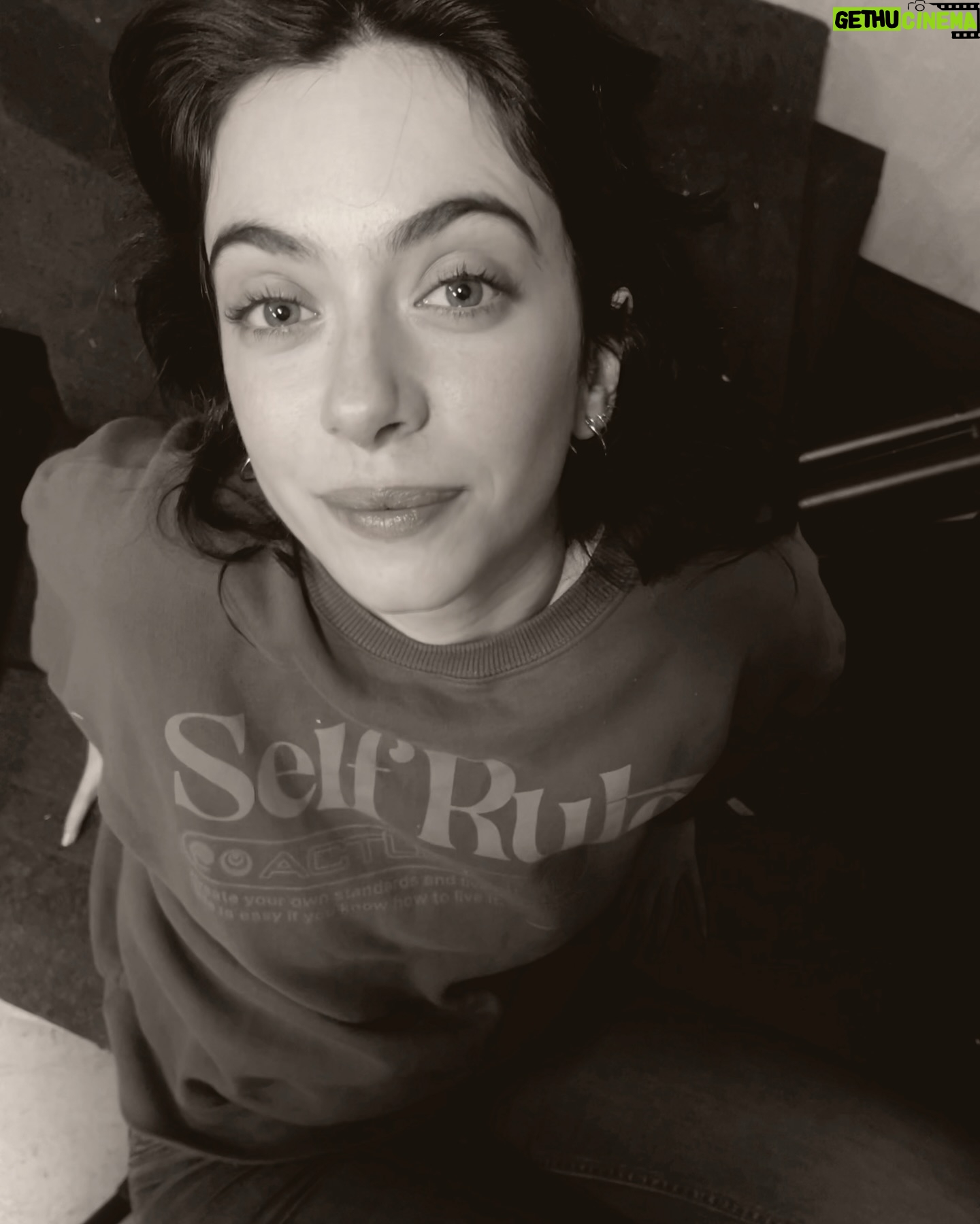 Claudia Riera - 2.8K Likes - Stage addiction. š©·