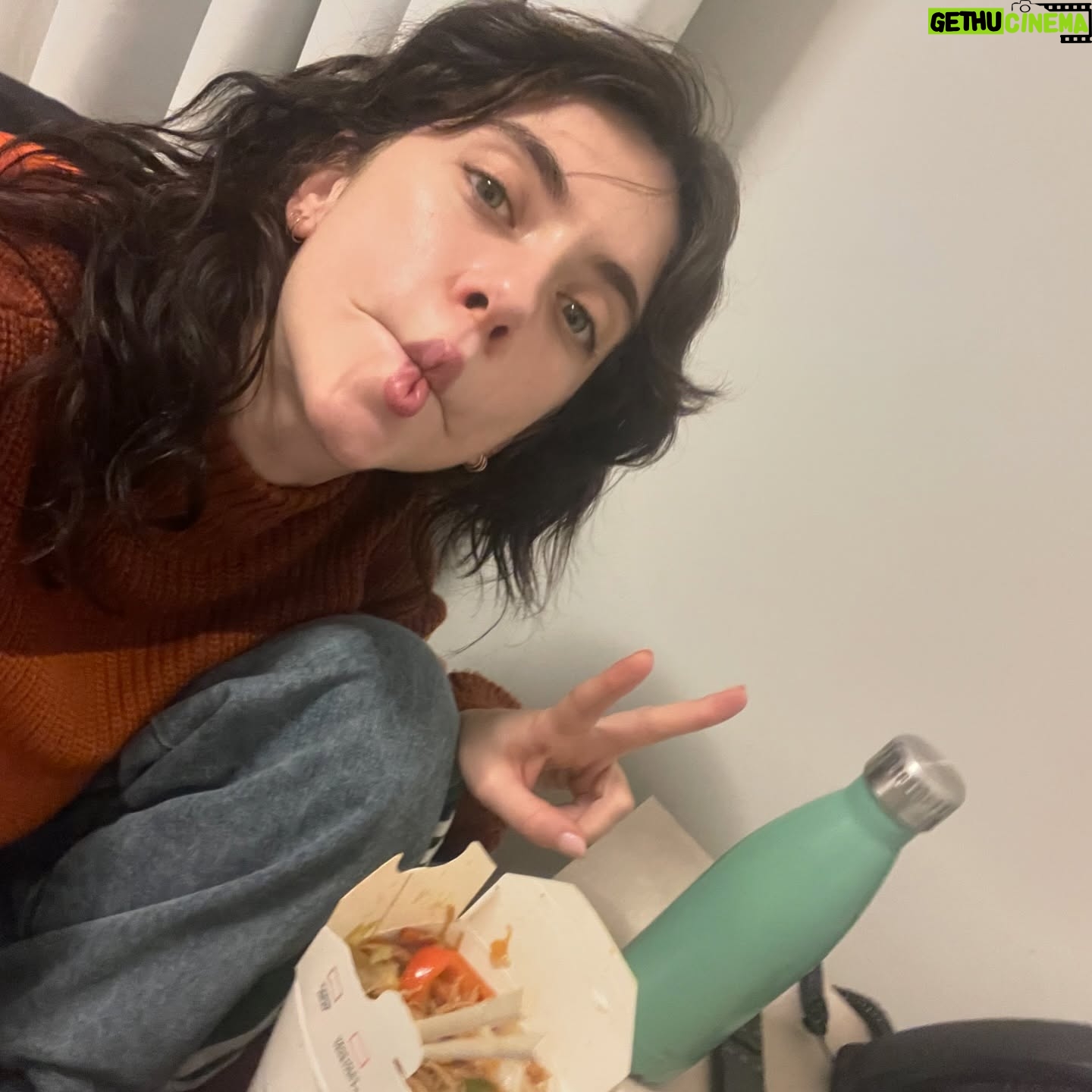 Claudia Riera - 4.6K Likes - š. 5 minutos en Madrid! š¦