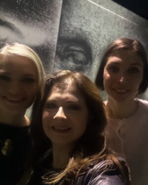Corina Dănilă Instagram - Un nou show imersiv s-a deschis publicului larg, la @mina.museum : #leonardodavinciimmersive 😍

@madalinaefectiv @sorinatopceanu @mina.creative.studios @georgepopaxenofon 

#immersiveshow #leonardodavinci #fyp #foryoupage #foryou