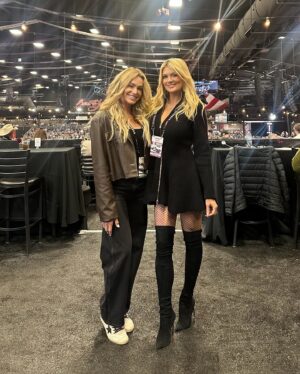 Courtney Hansen Instagram - Incredible times catching up with dear friends at @barrett_jackson Scottsdale 2025!! The last photos & video are of my friend & cohost @fullermoto’s beautiful custom Scout going across the Block and selling for $300K!! ❤️