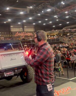 Courtney Hansen Instagram - Incredible times catching up with dear friends at @barrett_jackson Scottsdale 2025!! The last photos & video are of my friend & cohost @fullermoto’s beautiful custom Scout going across the Block and selling for $300K!! ❤️