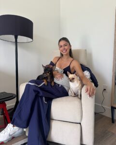 Actress Cydney Moreau HD Photos and Wallpapers August 2024