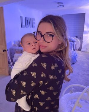 Dani Dyer Instagram - Happy 4th birthday to my darling little Santi.. you taught me so much & made me grow even more as a person..♡ I love being your mummy, you are my chatty, funny, nutty little boy and I can’t wait to watch you grow and make even more memories together.. love you forever ♡♡♡