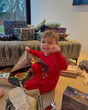 Dani Dyer Instagram - Happy 4th birthday to my darling little Santi.. you taught me so much & made me grow even more as a person..♡ I love being your mummy, you are my chatty, funny, nutty little boy and I can’t wait to watch you grow and make even more memories together.. love you forever ♡♡♡