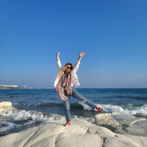 Danica Maksimović Instagram - Malo uživanja... uz zadovoljstvo igranja i druženja...

#sea #sealovers #stone #beautiful #beautifullife #nature #travel #limassol #january2025