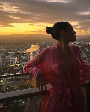 Daniela Melchior Instagram - I was missing this view ngl
End of week 1 of shooting @theanacondamovie 🐍 feeling so so grateful for the overflowing positivity over here ✨