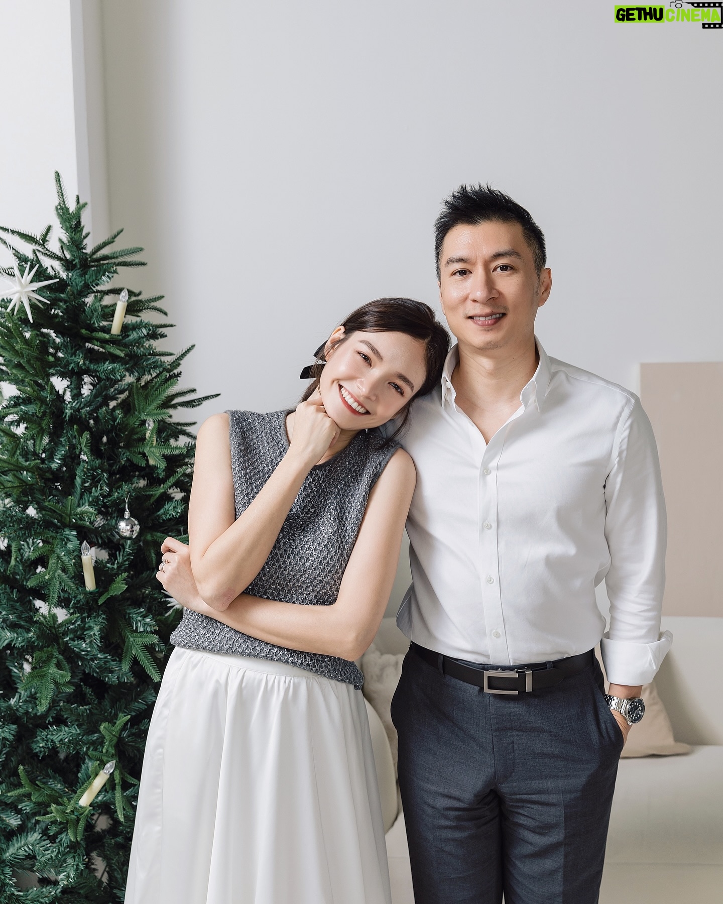 Dara Hanfman - 3.1K Likes - 能夠相聚在一起就是最棒最幸福的日子
我們一家祝大家聖誕快樂Merry Christmas ❤️💚