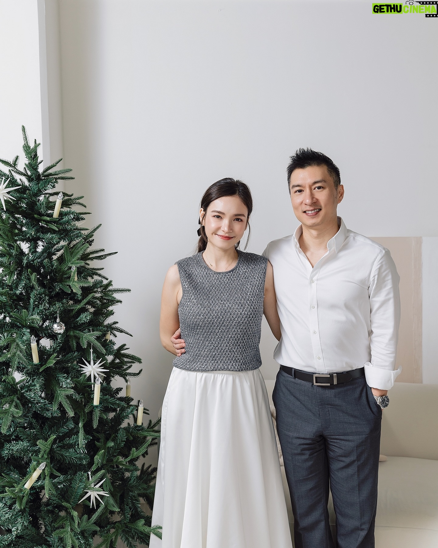 Dara Hanfman - 3.1K Likes - 能夠相聚在一起就是最棒最幸福的日子
我們一家祝大家聖誕快樂Merry Christmas ❤️💚