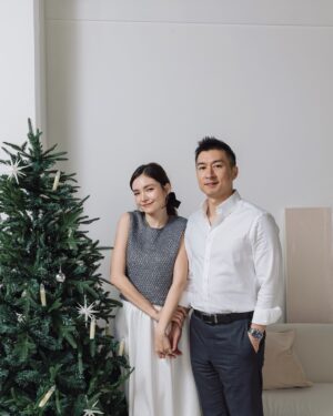Dara Hanfman Instagram - 能夠相聚在一起就是最棒最幸福的日子

我們一家祝大家聖誕快樂Merry Christmas ❤️💚