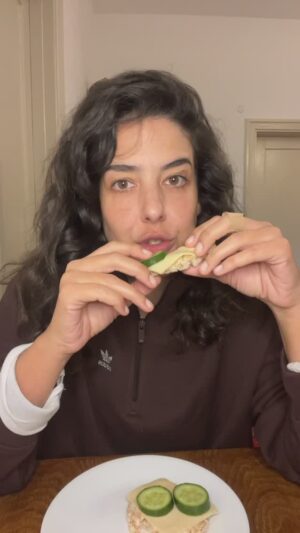 Dawn Lanny-Gabay Instagram - אל תפנה אליי- אני בתפריט🥒
@nasrinkadry