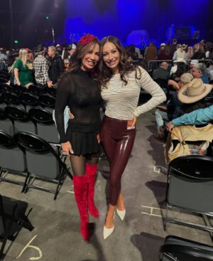 Debbe Dunning Instagram - What a great Show in Vegas ! Lainey Wilson