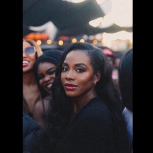 Deborah Ayorinde Instagram - O Howard, we sing of thee…

Howard University’s 100th Homecoming was a movie 💙❤️
So proud to be an alumna

#howardhomecoming #huhomecoming #howarduniversity