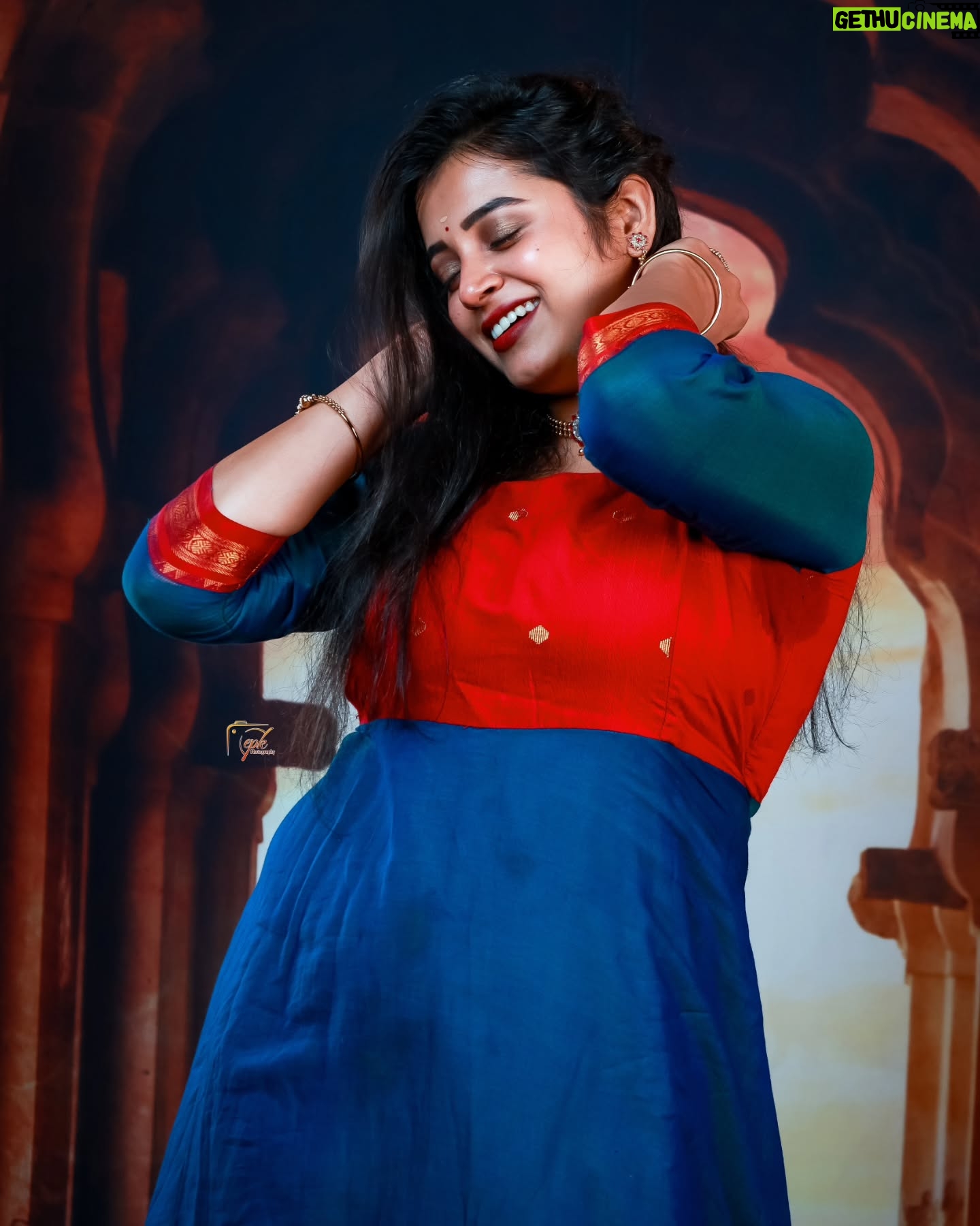 Deepthi Rajendra - 3.7K Likes - 👗 @chettinad_sarees
💍 @fineshinejewels
💄 @radhika_makeover_66
📸 @epkarthickphotography