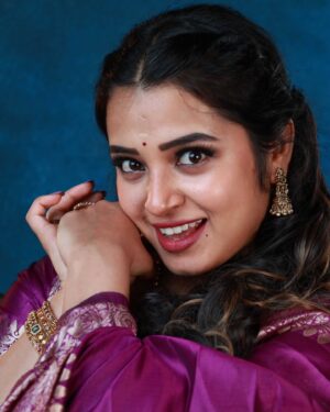 Deepthi Rajendra Instagram - Violet vibes 💜 

M&H @radhika_makeover_66 
Jewels @fineshinejewels 
📸 @epkarthickphotography 
Saree @piriyarajan