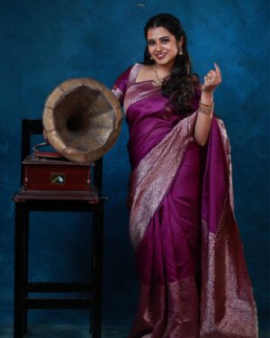 Deepthi Rajendra Instagram - Violet vibes 💜 

M&H @radhika_makeover_66 
Jewels @fineshinejewels
Saree @piriyarajan 
📸 @epkarthickphotography