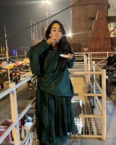 Actress Deepthi Sunaina HD Photos and Wallpapers January 2025