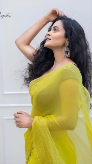 Deepti Devi Instagram - @yrf ‘s Desi 💛 vibes only 
 

Team 
Clicked by @omkar_vaidya_ @neilblues 
Designer @fashionrules_sarees @kavitaupadhye  @deepali_deshpande 
MUAH @pranalimakeupartist 
Studio @pranalimakeupartist 

#deeptidevi #ｄｅｅｐｔｉｄｅｖｉ #photooftheday #potraitphotography #fashion #styleinspiration #photoshoot #indianwear #sareelove #yellowsaree #glam #glitter #yrf #bollywood #indianactress