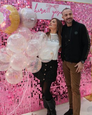 Demet Akalın Instagram - Guzel dostlarla guzel suprizli  11. Yas dogumgunu partisi Hirakurt💖🫶🏻🫶🏻
