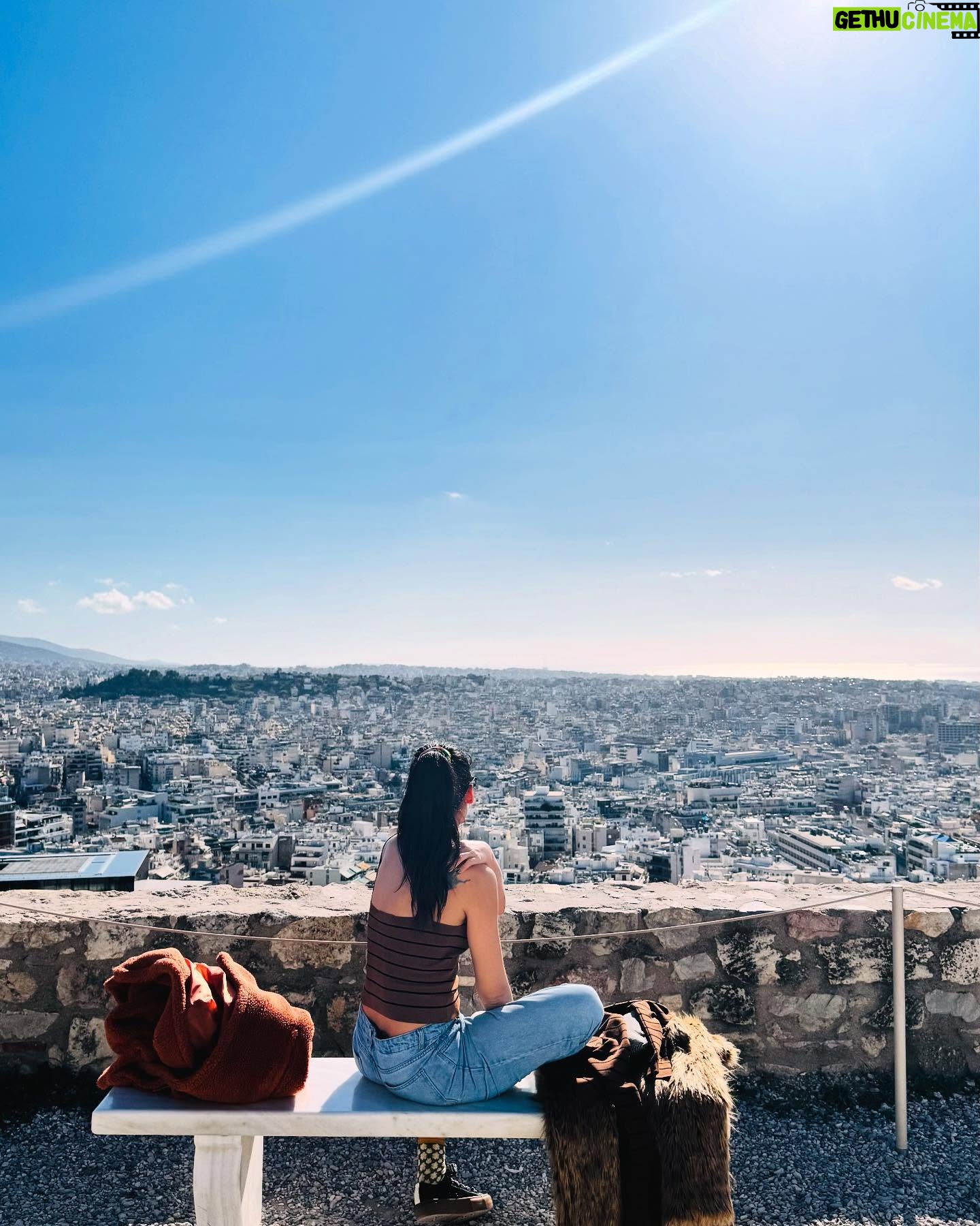 Deniz Arna - 456 Likes - 💙🤍