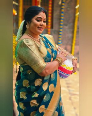 Devipriya Instagram - அனைவருக்கும் தித்திக்கும் தை பொங்கல் நல்வாழ்த்துக்கள் 🙏✨❤️