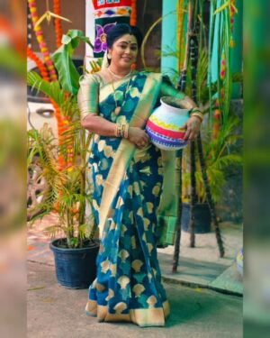 Devipriya Instagram - அனைவருக்கும் தித்திக்கும் தை பொங்கல் நல்வாழ்த்துக்கள் 🙏✨❤️