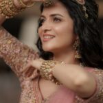 Dhivyadharshini