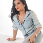 Dhivyadharshini